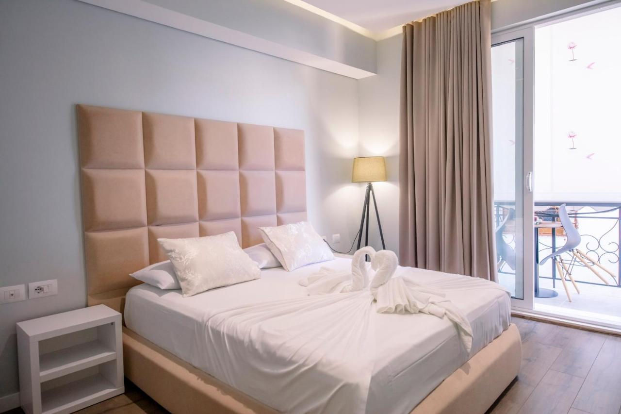 Hotel Olsi Sarandë Esterno foto