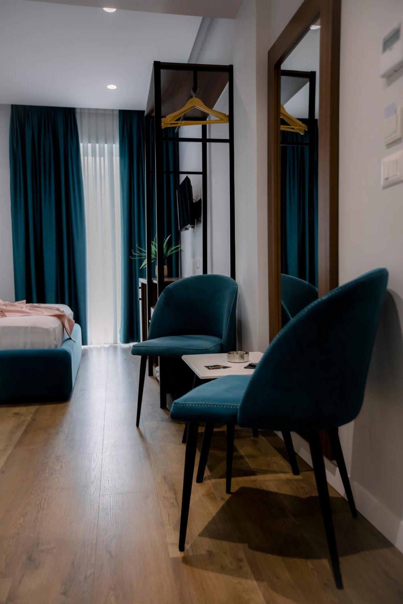 Hotel Olsi Sarandë Esterno foto