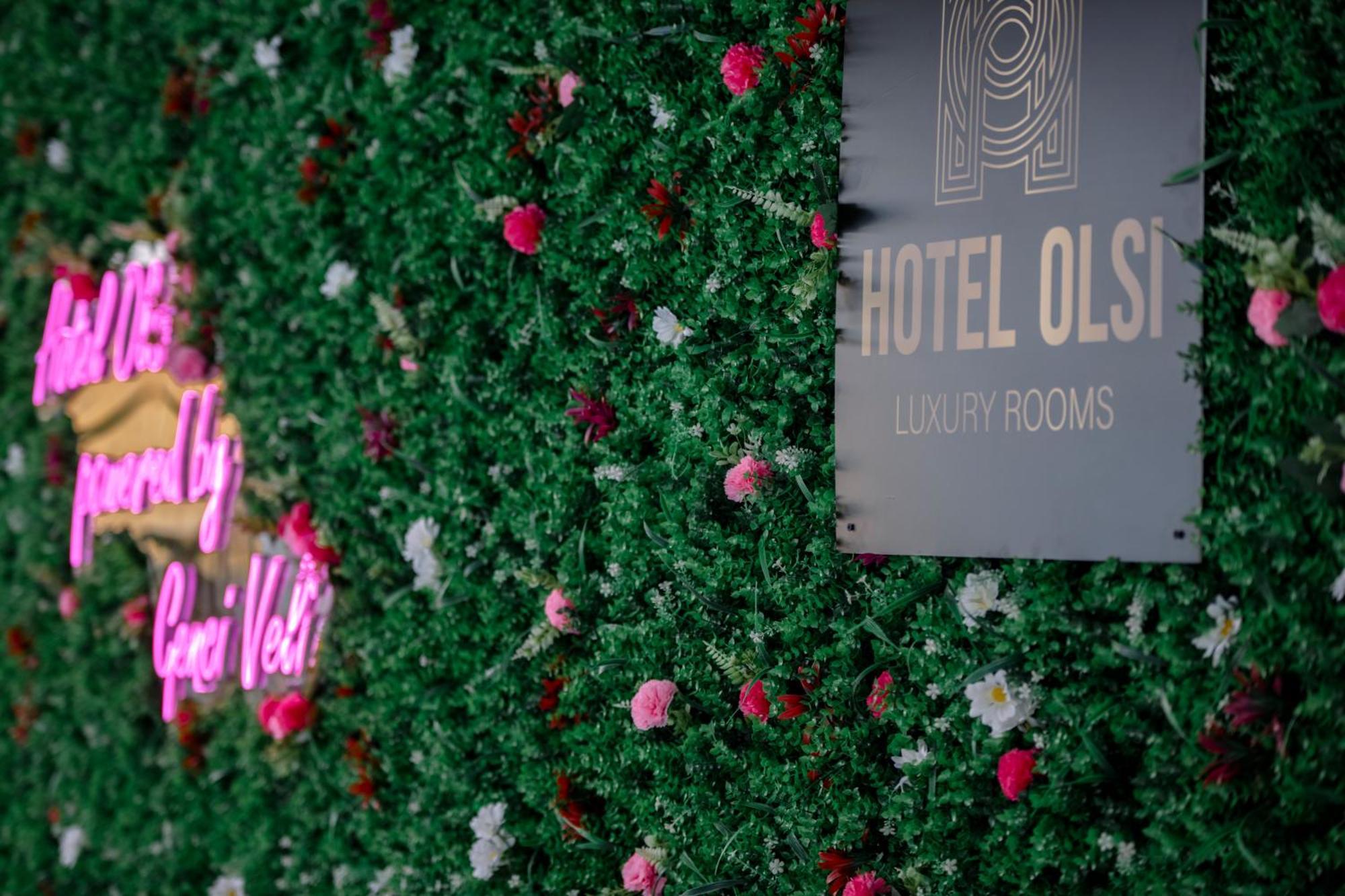 Hotel Olsi Sarandë Esterno foto