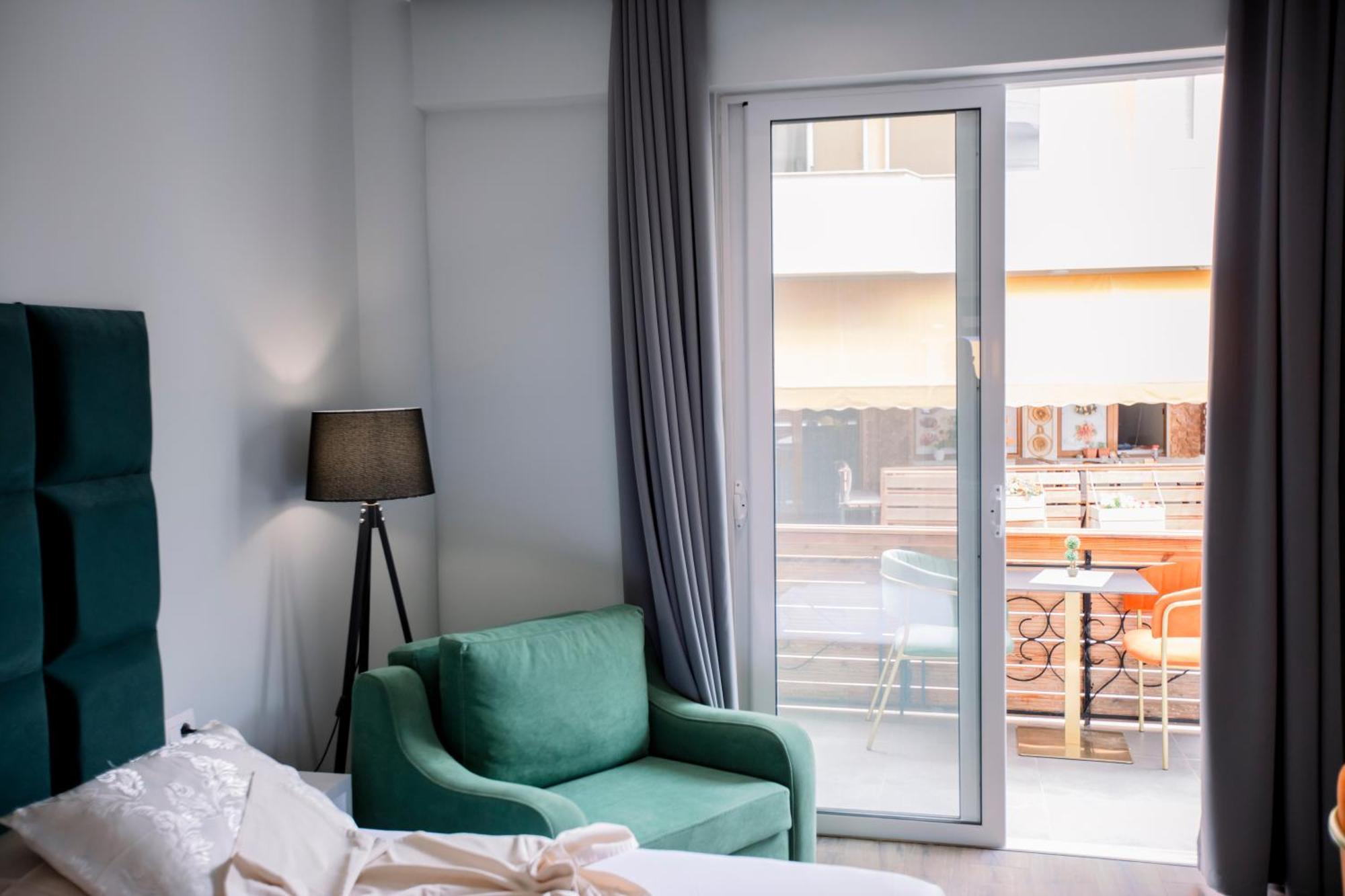 Hotel Olsi Sarandë Esterno foto