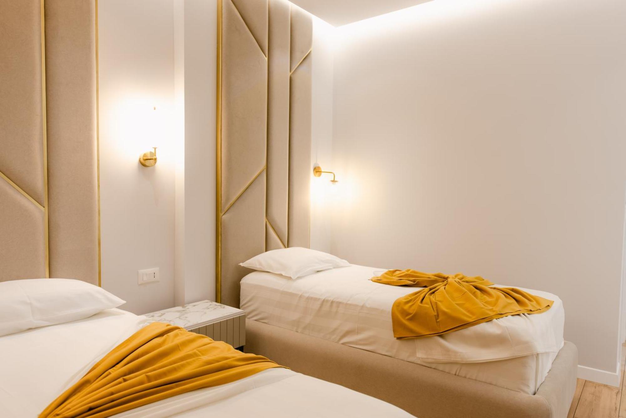 Hotel Olsi Sarandë Esterno foto