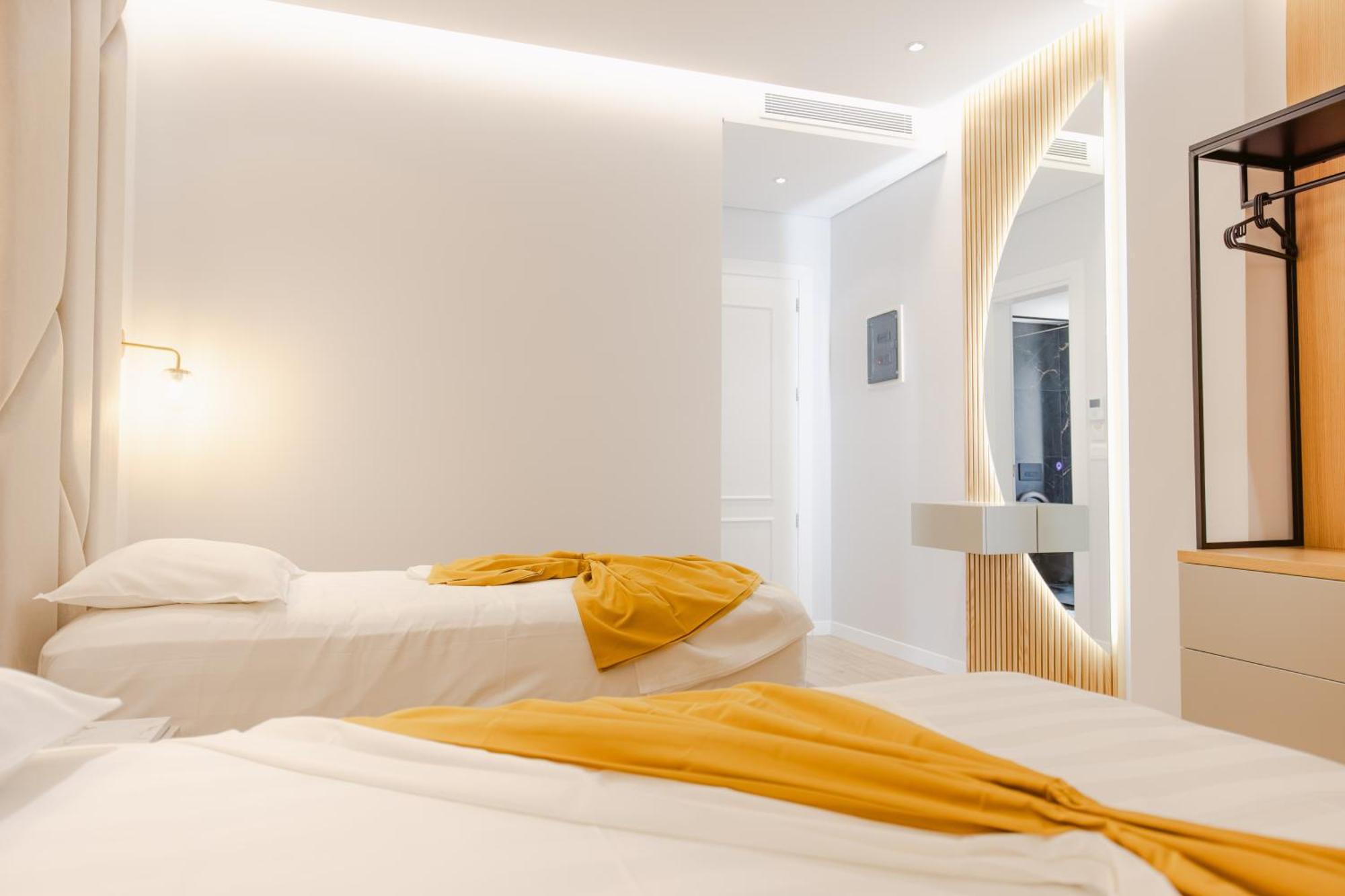 Hotel Olsi Sarandë Esterno foto