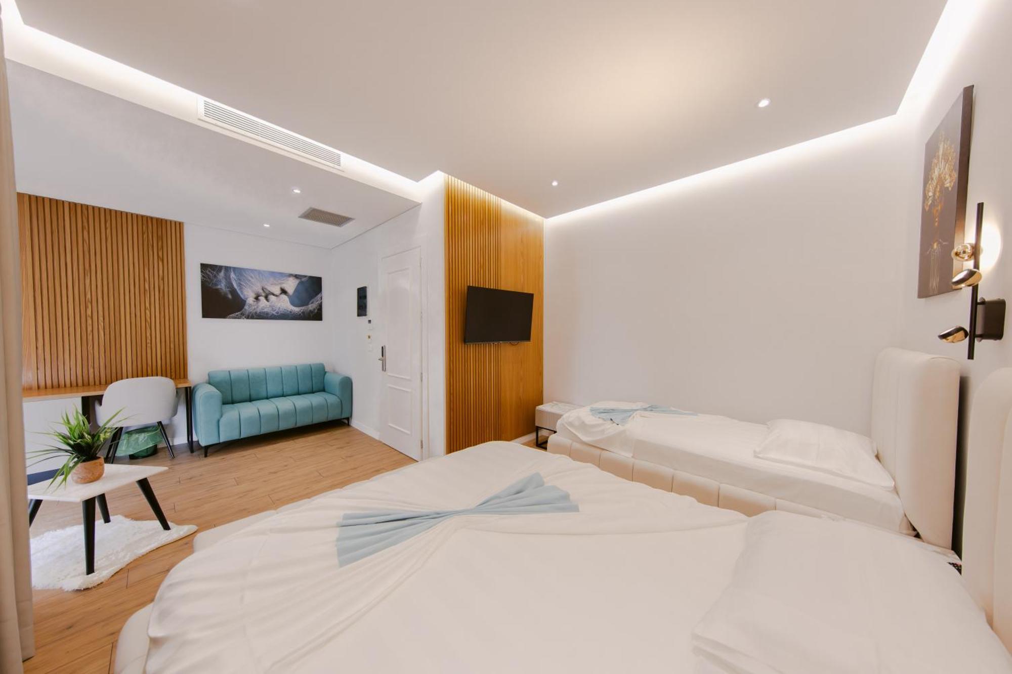 Hotel Olsi Sarandë Esterno foto